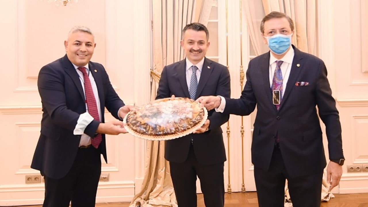 Başkan Sadıkoğlu, Bakan Pakdemirli ile bir araya geldi