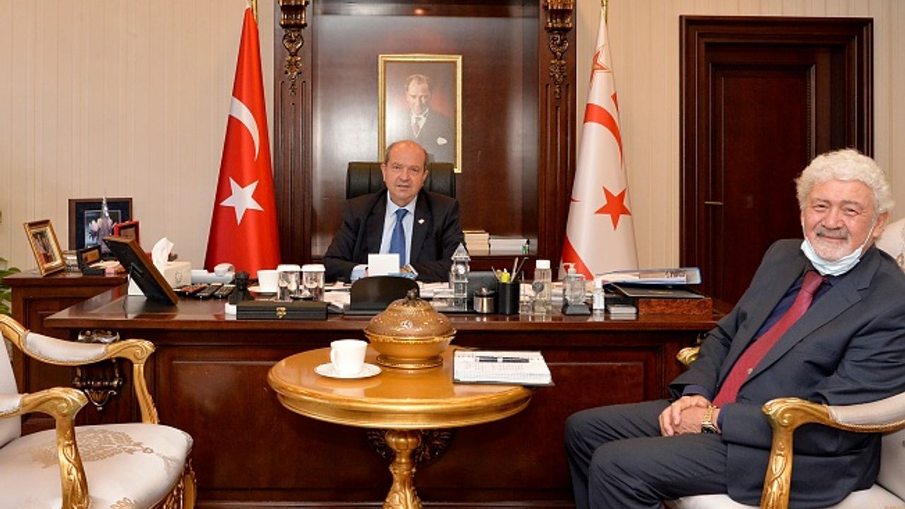 Cumhurbaşkanı Ersin Tatar, KİÜ Dekanı Prof. Dr. Ata Atun’u kabul etti.