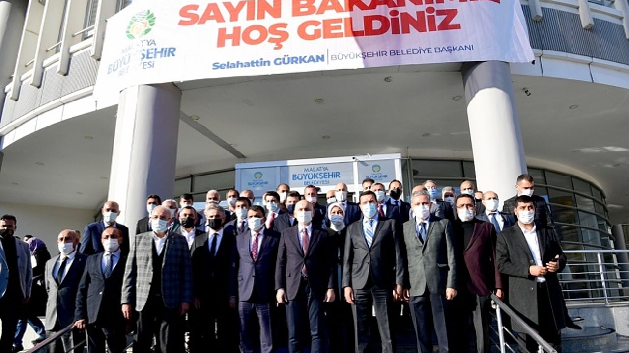 Bakan Karaismailoğlu Malatya Belediyesi'ni ziyaret etti