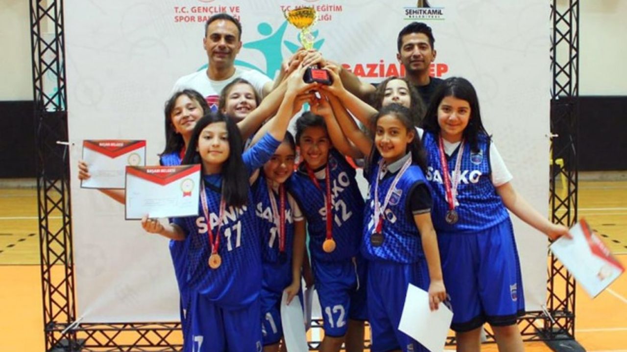 Basketbolda SANKO okulları başarılı