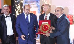 Yalçın Topçu’ya ‘Türk dünyasına Hizmet’ ödülü