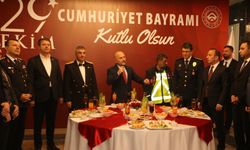 Vali Dr. Osman Varol: 'Cumhuriyeti gelecek nesillere coşkuyla aktarmak görevimiz'