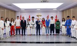 Vali Varol: Cumhuriyet gençlerin omuzlarında