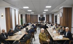 Hüseyin Özhan, yerel basınla