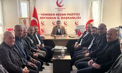 Emircan Alsan  Siyasi partileri ziyaret etti