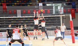 ŞANLIURFA BÜYÜKŞEHİR BELEDİYESİ VOLEYBOL TAKIMI FİLEDE İDDİALI