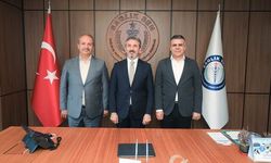 Ahmet Aydın Sağlık-Sen’i ziyaret etti
