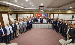 Özgür Özel: Seçilmiş il başkanlarımız tarihî bir duruş gösteriyor