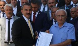 Ali Önat mazbatasını aldı