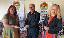 DUAYEN GAZETECİ ENVER GÜLER’E 40. YIL ONUR PLAKETİ