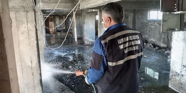 Park ve Bahçeler Müdürlüğü Çalışıyor
