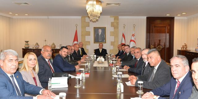 Ersin Tatar 'Anavatan Türkiye’den bizi koparamazlar'