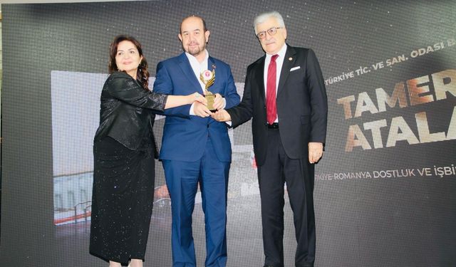 Tamer ATALAY’a İpekyolu Yılın Altın Adamı Ödülü