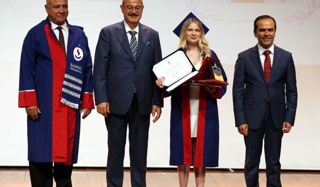 SANKO Üniversitesi Tıp Fakültesinde mezuniyet Coşkusu