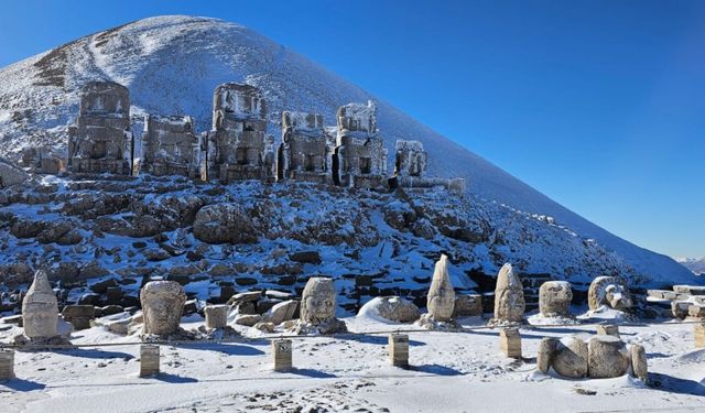 Nemrut Dağı’nda Yaz'da Güzel, Kışta Güzel