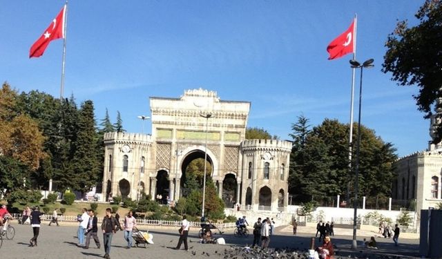 Hukuk Fakültelerine giriş barajı 125 Bine çekildi
