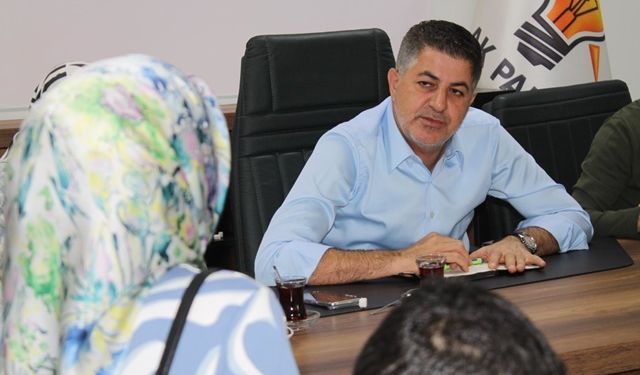 İshak Şan, vatandaşları parti İl binasında dinledi