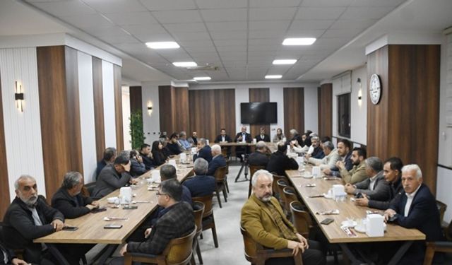 Hüseyin Özhan, yerel basınla