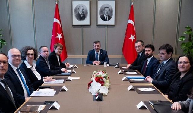 Cevdet Yılmaz, EBRD Başkanı ile görüştü