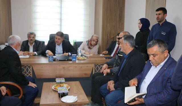 İshak Şan ‘Halk Buluşmaları’ kapsamında vatandaşlarla bir araya geldi