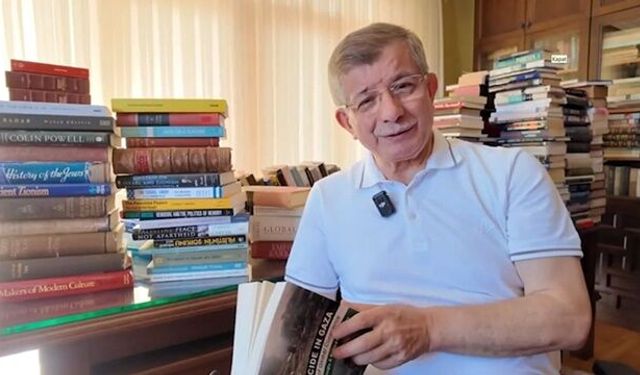 Ahmet Davutoğlu, iyi başladı kötü bitirdi.