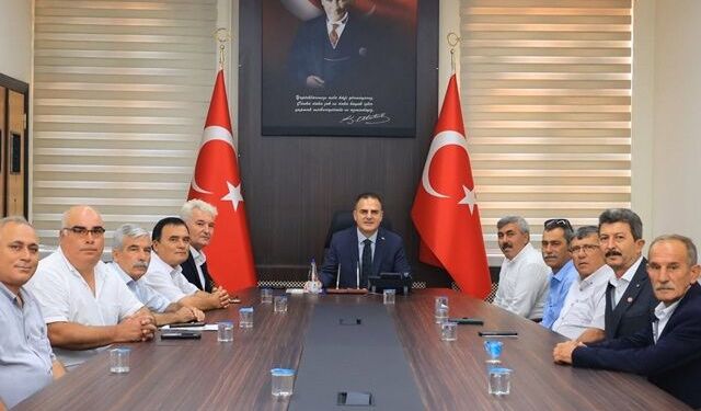 Vali İdris Dr.Akbıyık Milas muhtarlar heyetini kabul etti