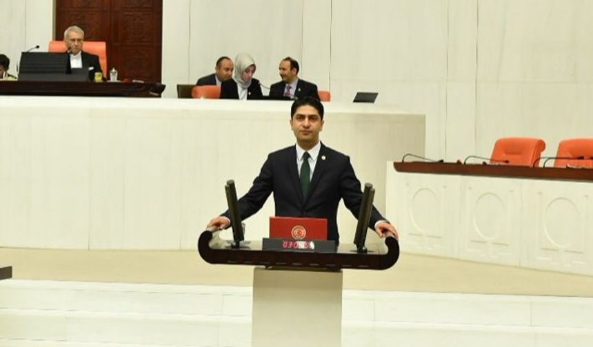 MHP'li İsmail Özdemir Gazetecilere yeşil pasaport istedi