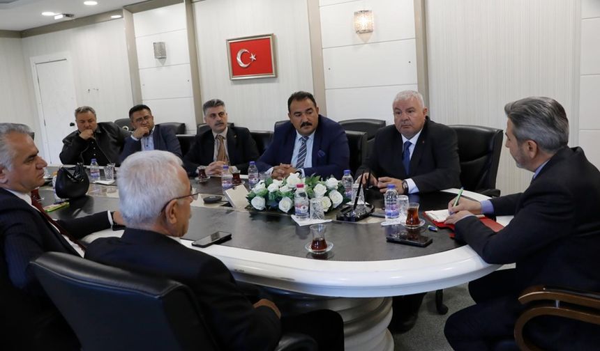 Adıyaman platformu Ahmet Aydın’dan esnafa destek istedi