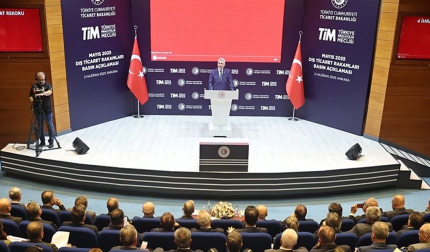 Ticaret Bakanı Prf.Ömer Bolat 'TÜRKİYE TİCARETLE BÜYÜYOR'