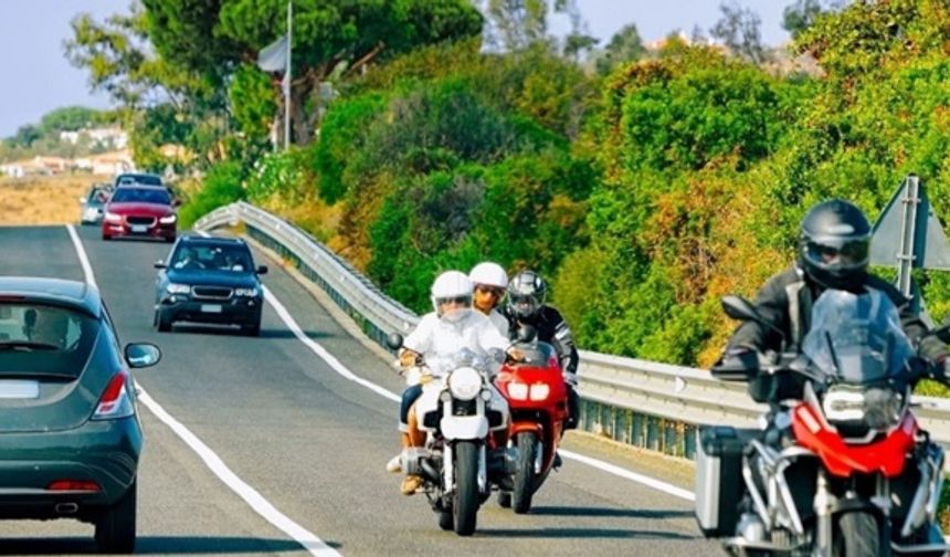 Polis ekiplerinden kask uyarısı: 'Kask hayat kurtarır'