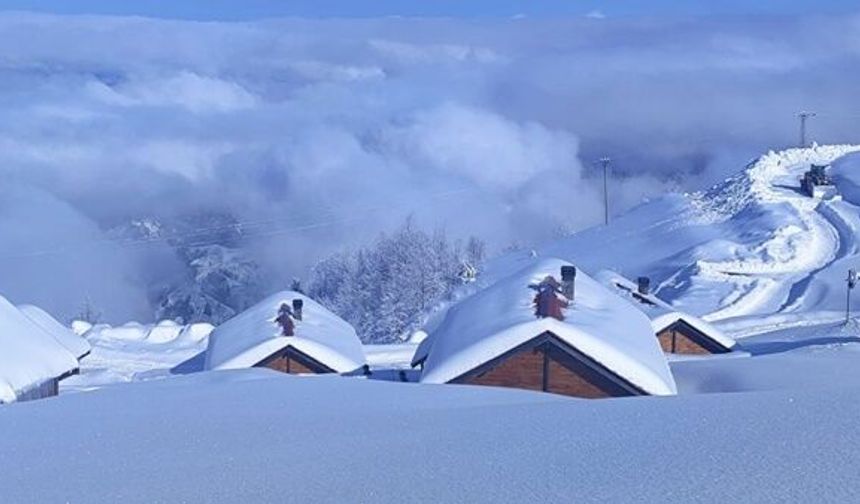 Handüzü Yaylasında Kar kalınlığı 1 metreyi aştı