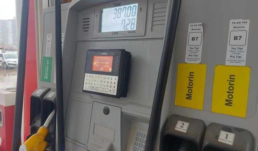 Motorinden sonra benzine de zam geliyor!