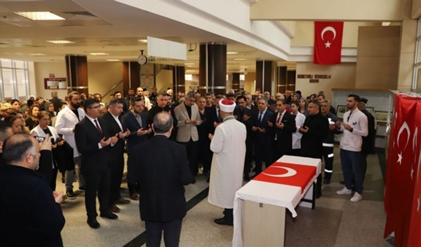 6 Şubat’ta hayatını kaybeden sağlık çalışanları anıldı