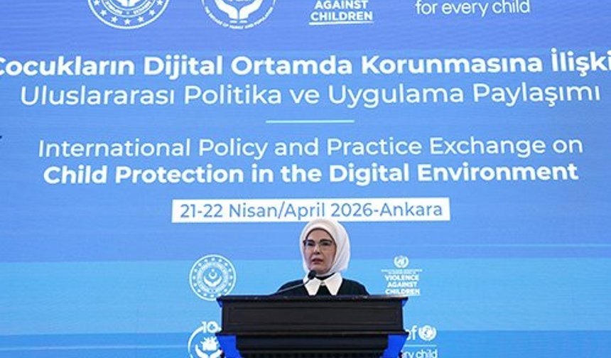 Emine Erdoğan: Maalesef üzerimize yapıştırılan dijital göçmen etiketiyle bu dünyanın dışına itiliyoruz