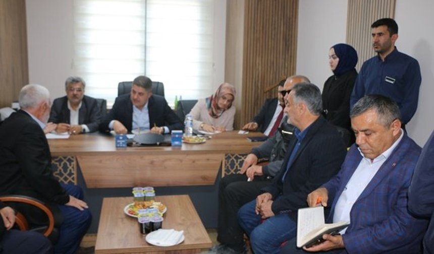 İshak Şan ‘Halk Buluşmaları’ kapsamında vatandaşlarla bir araya geldi