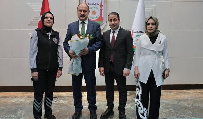 KASIM GÜLPINAR, BÜYÜKŞEHİR PERSONELİYLE BAYRAMLAŞTI