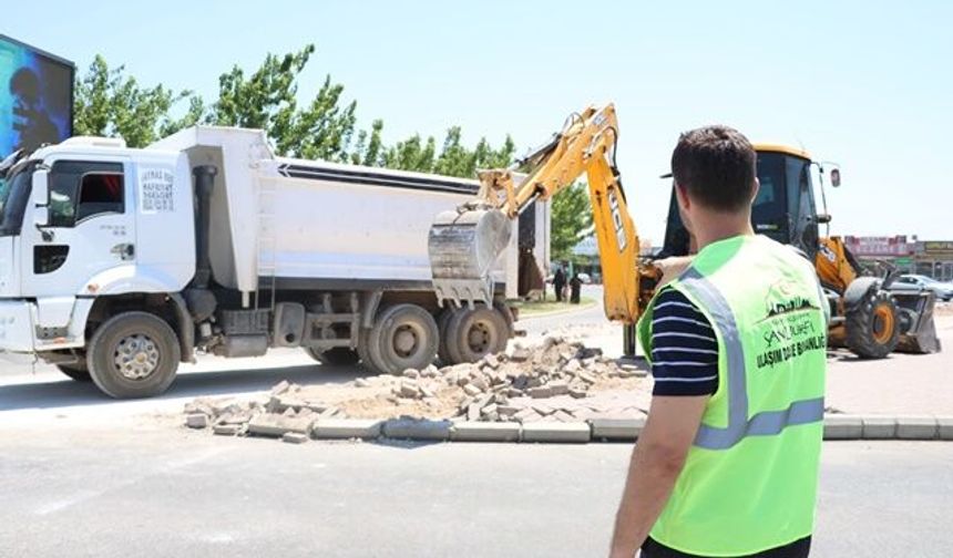 ŞANLIURFA BÜYÜKŞEHİR DEV ULAŞIM PROJESİ İÇİN İLK KAZMAYI VURDU