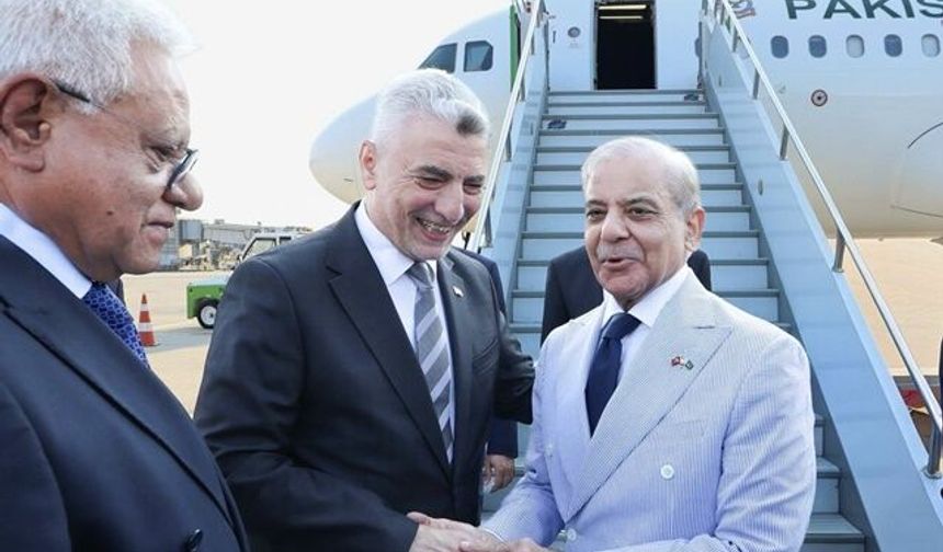 Ömer Bolat, Pakistan Cumhurbaşkanı Şerif'i karşıladı