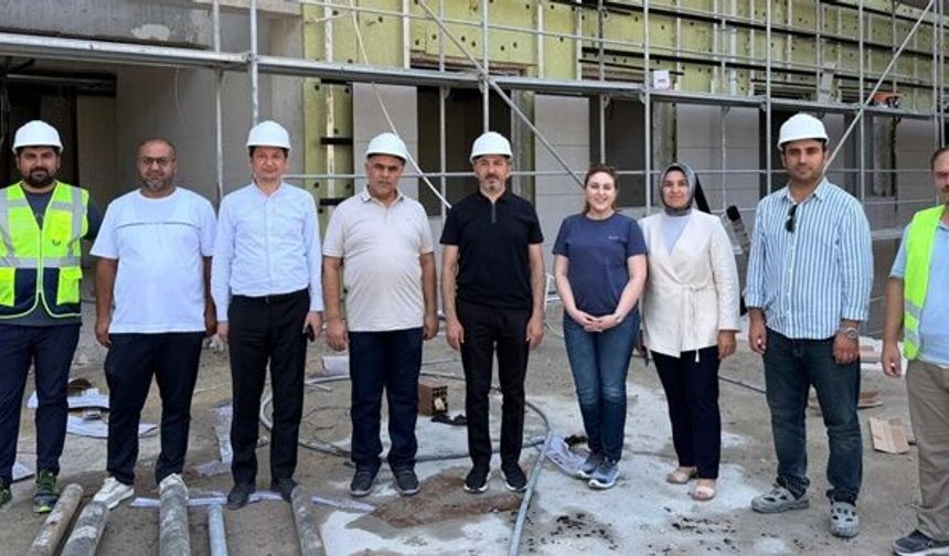 Ahmet Aydın, SGK İl Müdürlüğü İnşaatında İncelemelerde Bulundu