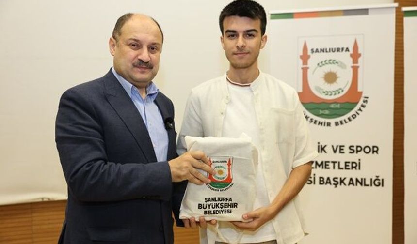 KASIM GÜLPINAR YKS’DE DERECEYE GİREN ÖĞRENCİLERi KUTLADI