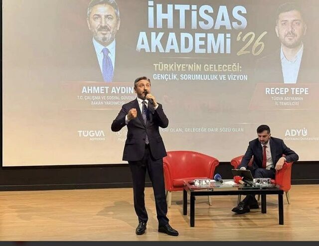 Ahmet Aydın Adıyaman’da Gençlerle ve Sanayicilerle Buluştu
