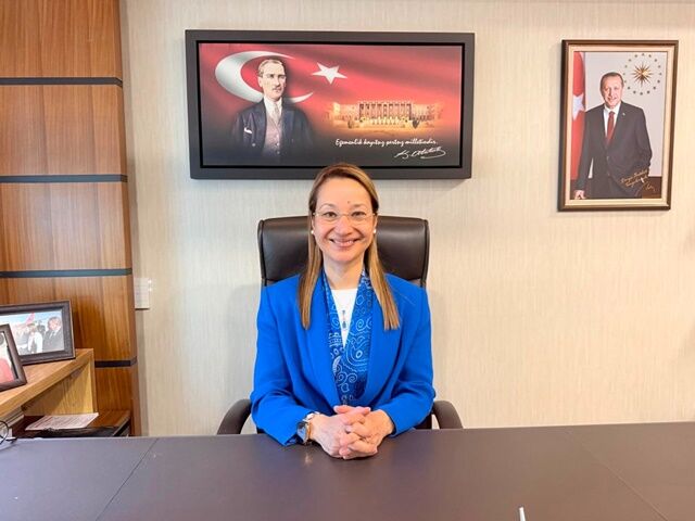 Derya Bakbak: CUMHURBAŞKANIMIZIN LİDERLİĞİNDE TÜRKİYE AYAĞA KALKTI
